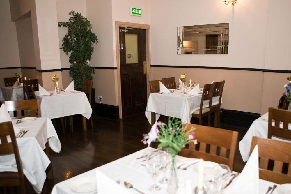 The Gateway Hotel Swinford Εξωτερικό φωτογραφία