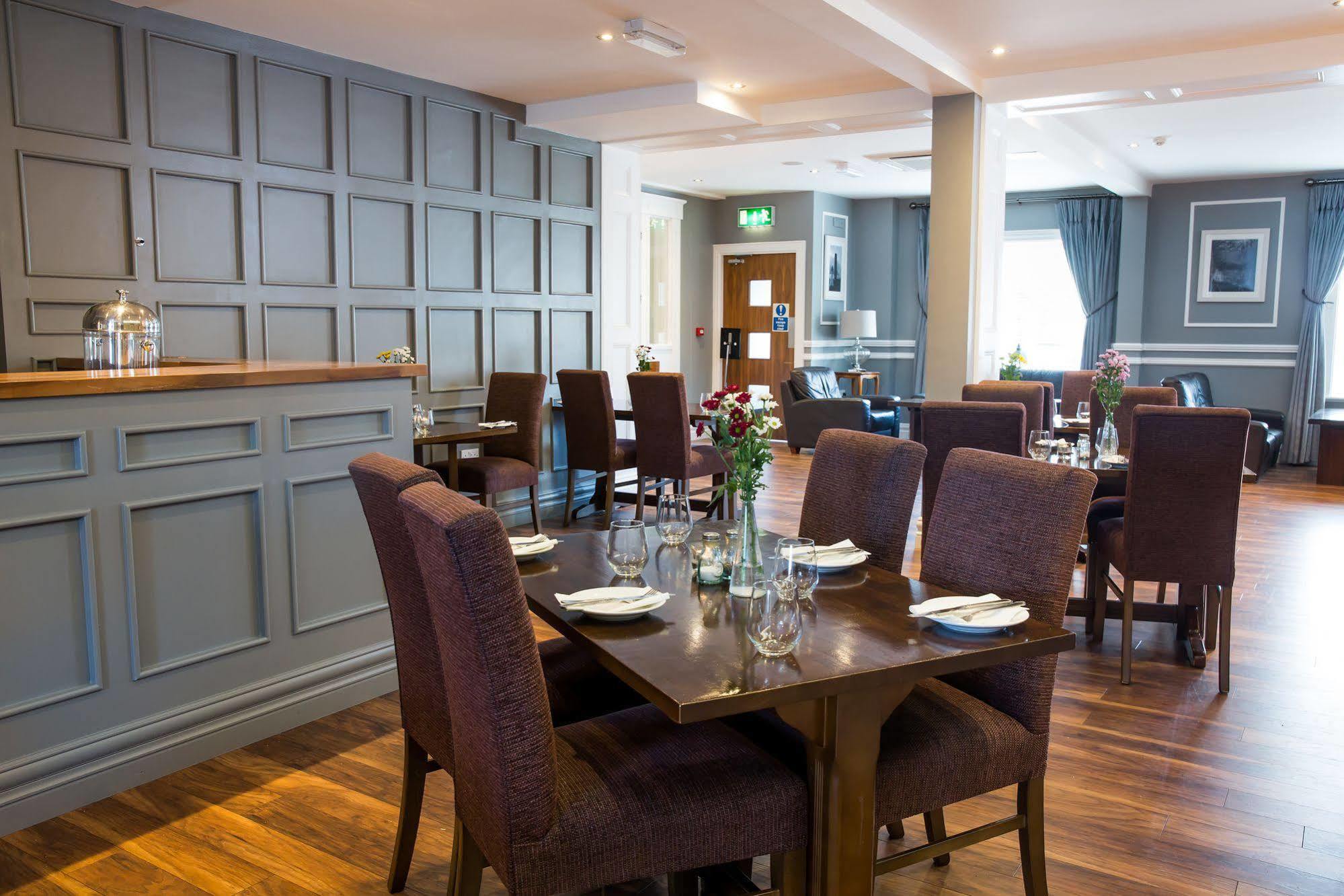 The Gateway Hotel Swinford Εξωτερικό φωτογραφία