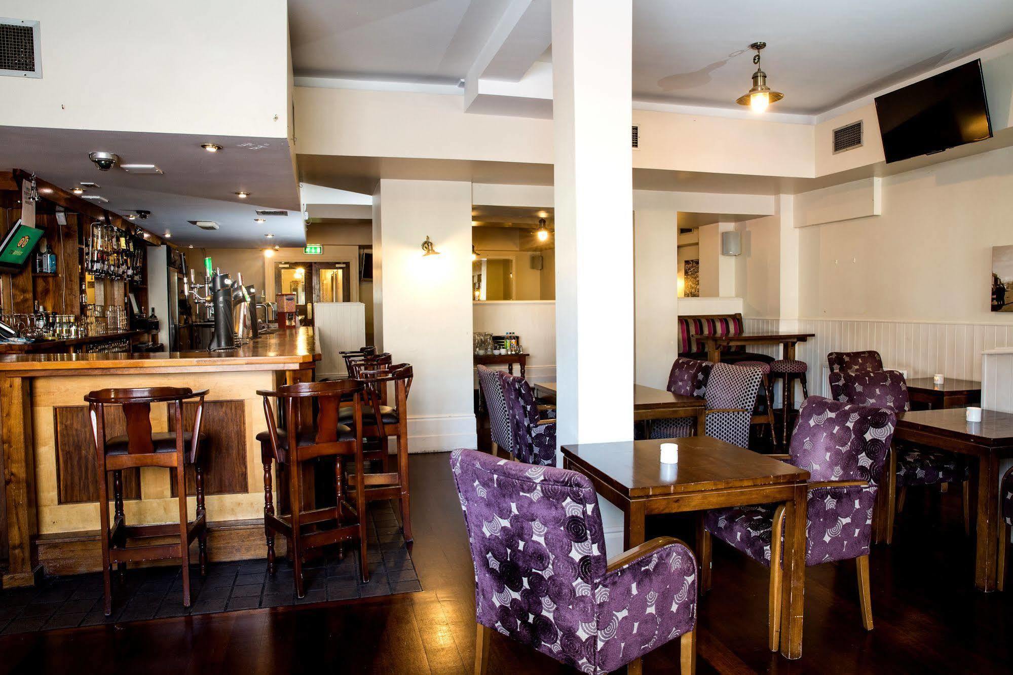 The Gateway Hotel Swinford Εξωτερικό φωτογραφία